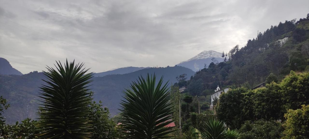 "Casa Verde" En Banos De Agua Santa Con Vista Al Volcan Tungurahua Экстерьер фото
